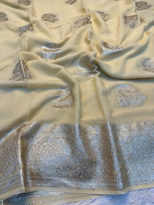 ARPITA Viscose Georgette Saree With Running Blouses   arpita viscose georgette saree with running blouses 5 2025 05 30 18 49 15.jpeg